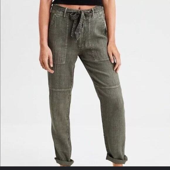 American Eagle Outfitters High Rise Olive Green Taper Pant Straight Leg - Picture 1 of 10